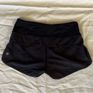 Lululemon Size 0 Low Rise Lined Shorts